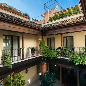 Apartamento At Apartamentos&vtv Conde De Torrejón 10, Sevilla